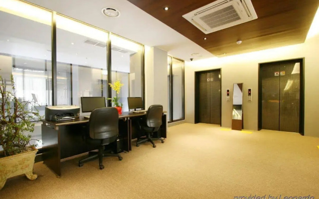 Oscar Suite Hotel