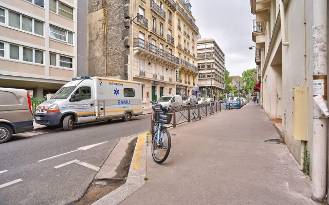 Charming 3 Room Apartment Paris