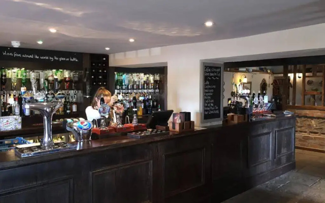 The Three Horseshoes