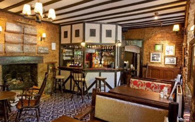 Hunters Hall Tetbury by Greene King Inns