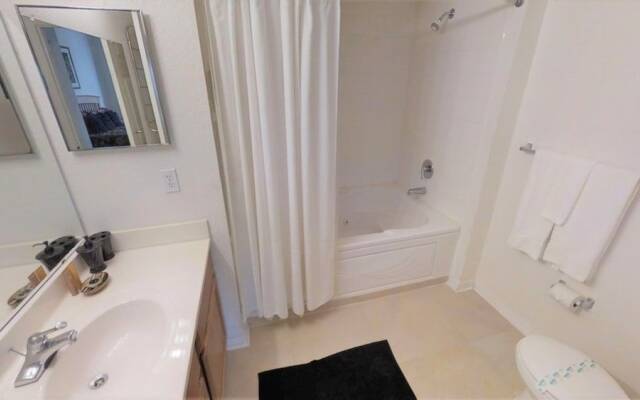 Venetian Bay 2250 - Four Bedroom Townhome