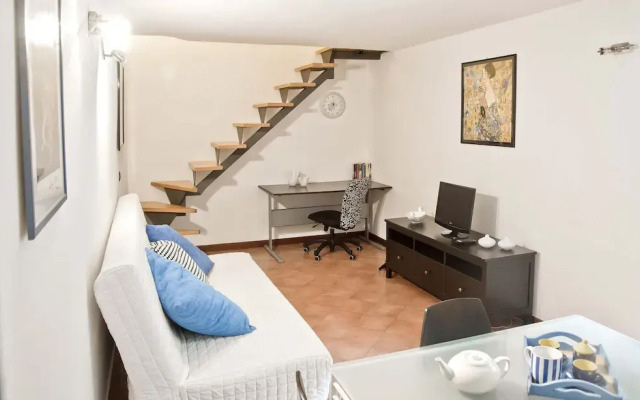 Napul'è Apartment