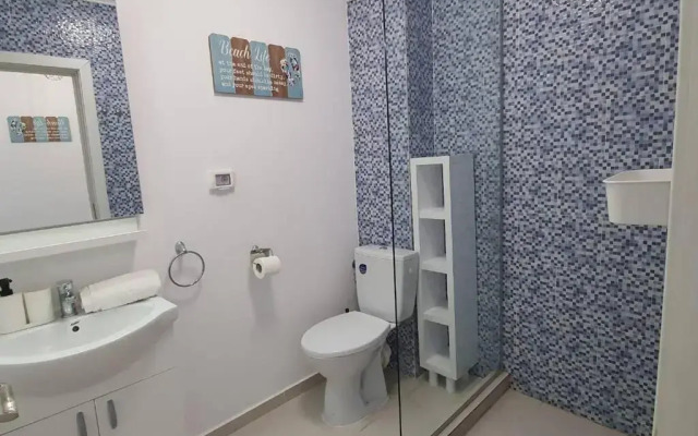 AquaBlue2 Cosy SeaSide Apartment Tabara