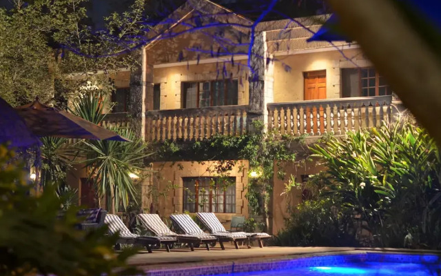 The Riverside Hotel