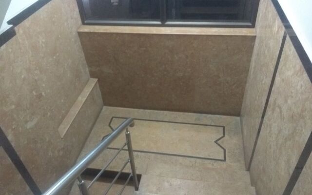 Jk Rooms 141 Peanut Nr Central Mall