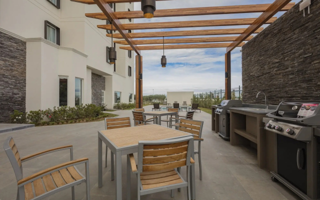 Staybridge Suites Irapuato by IHG