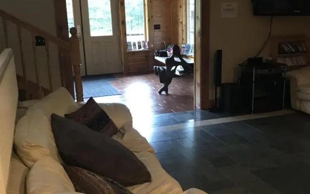 Twin Peaks Lodge and RV Park