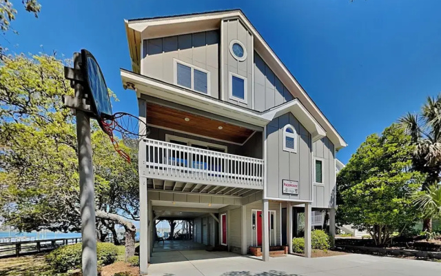 The Pack House by Topsail Realty