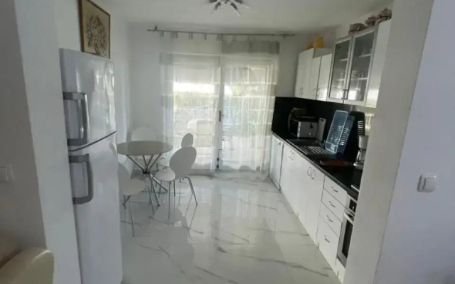 Holiday Home 1