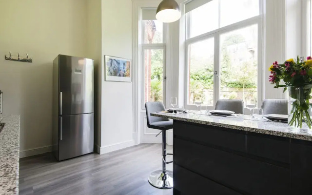 Luxurious Hampstead Home with Gorgeous Garden