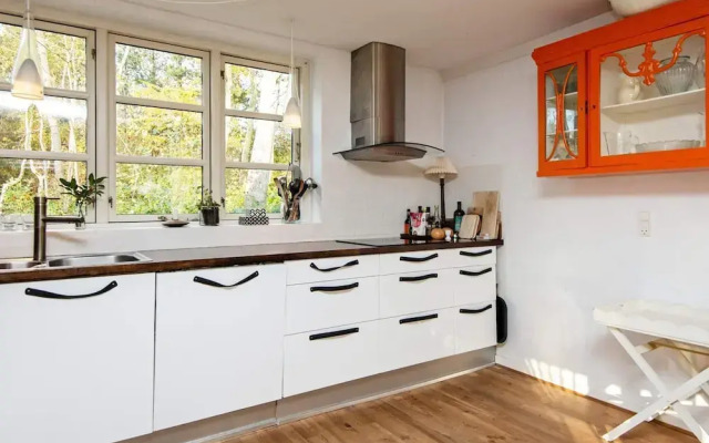 6 Person Holiday Home in Knebel