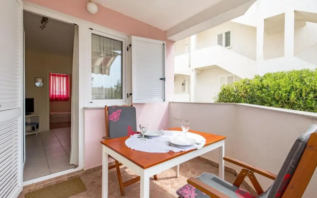 Awesome Apartment in Mandre With Wifi and 2 Bedrooms