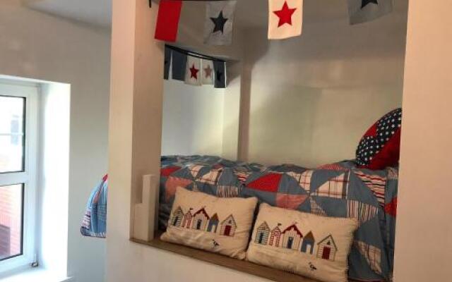 5, Sandleigh Apartment