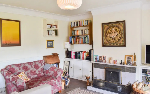 Spacious 4 Bedroom Family Home in Hove