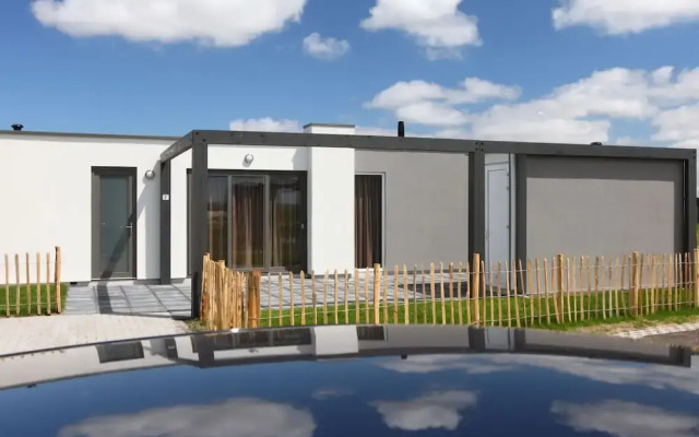 Modern Lodge With two Bathrooms, Near the Beach