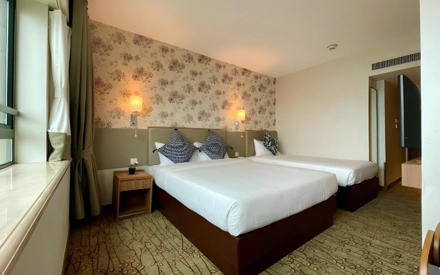 Lander Grand Hotel – Guest Rooms – Hong Kong
