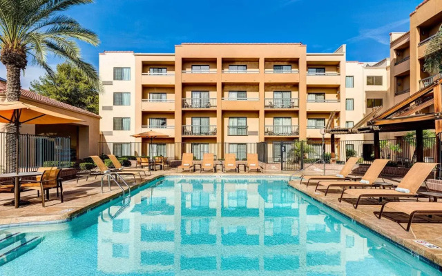 Courtyard by Marriott Phoenix Airport