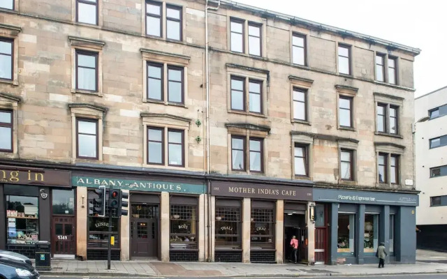 Light 2-bed West End Apt Overlooking Kelvingrove Museum