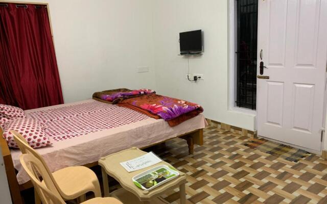 Vignesh holiday inn