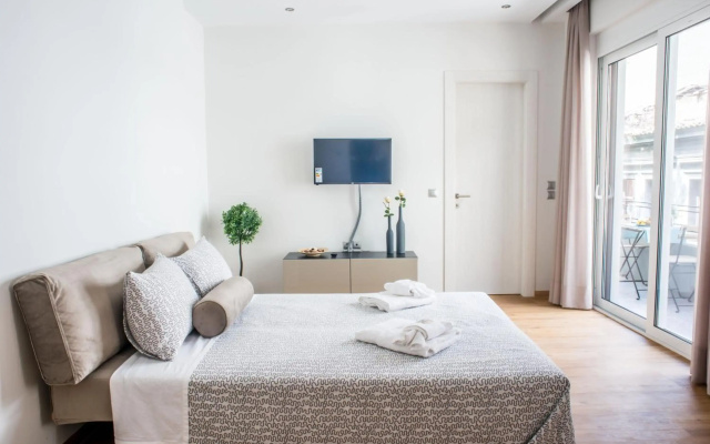 A23 Sunny & Cosy suite with balcony near Parthenon