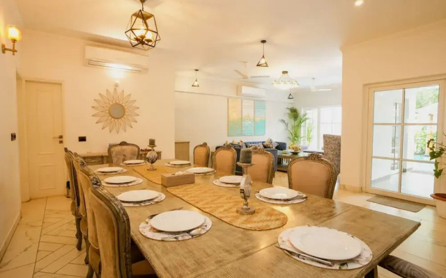 Villa Bauhinia - 5bhk With Pool 10 Mins to Beach
