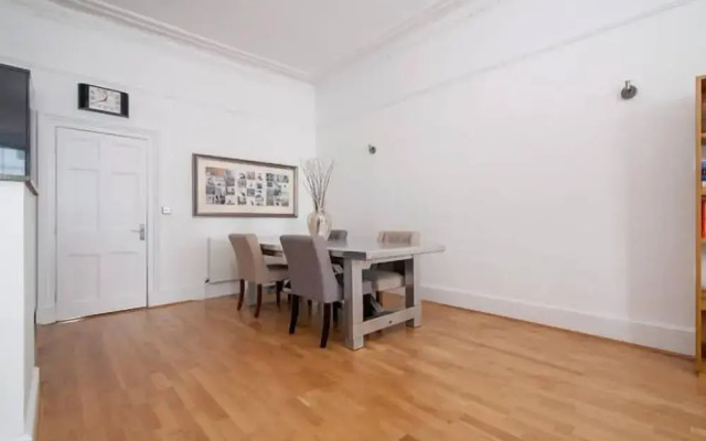 Queens Circus Serviced Apartment