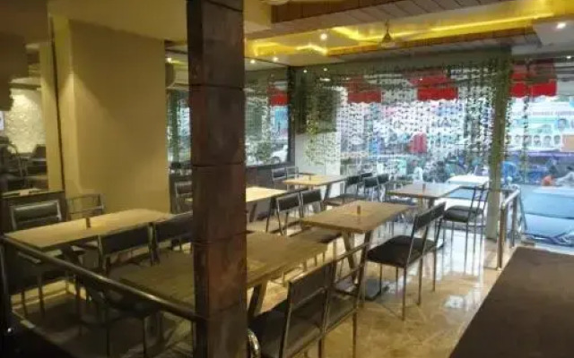 Hotel Shri Nivas