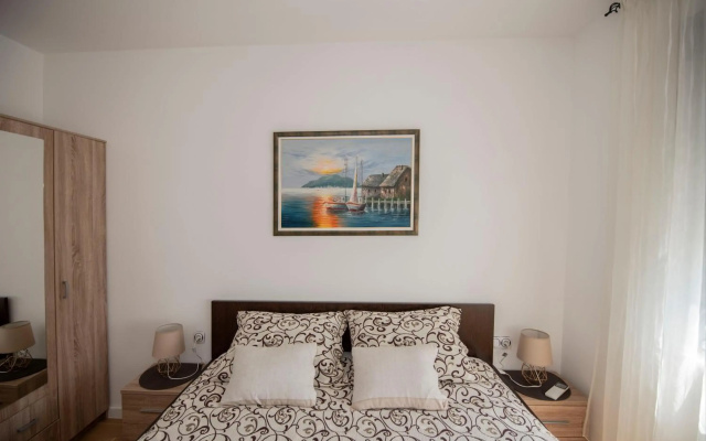 Apartment M