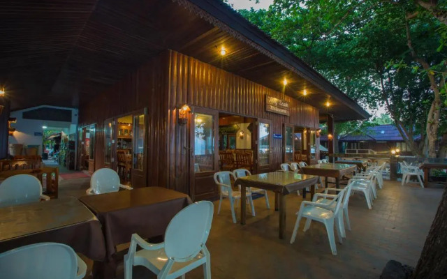 Long Beach Lodge