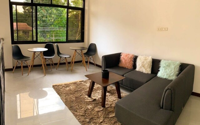 Monati Hostel Panglao