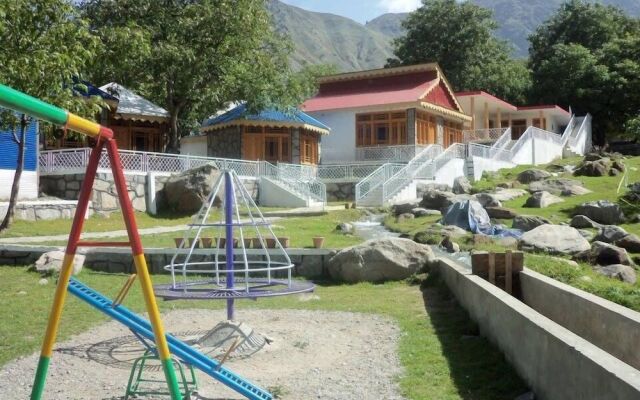 Manila Huts Naran