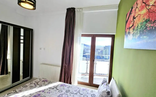Cityscape Apartment near Palas Mall