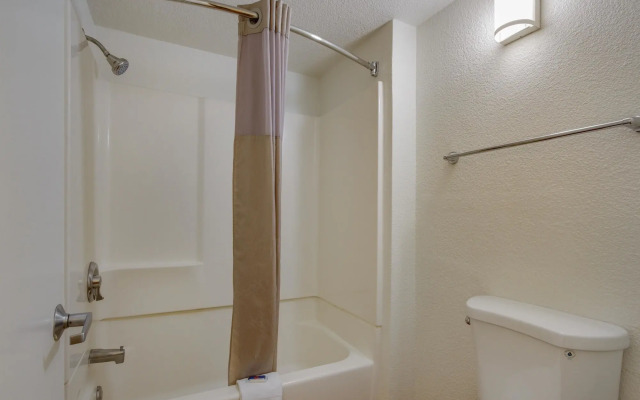 Motel 6 Tempe, AZ - Broadway - ASU