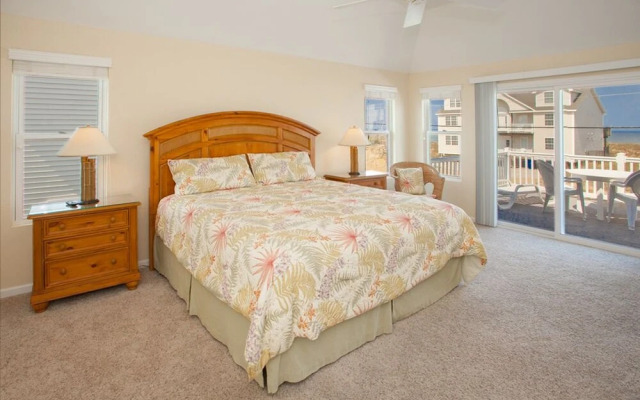 Hang Ten - 10 Br Home