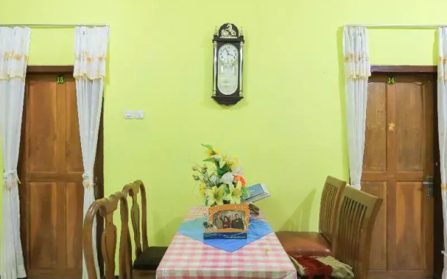 Spot On 2440 Wallet Family Residence Syariah