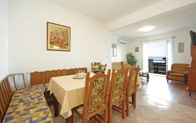Nice Home in Makarska With Wifi and 3 Bedrooms