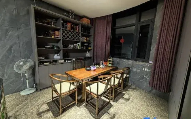 Yiruoxi Inn