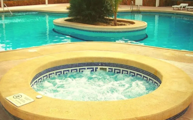 Camping & Bungalow Cueva Negra
