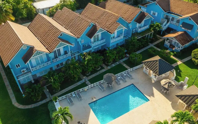 Silver Palms Charming 1BR Private Beach and Pool