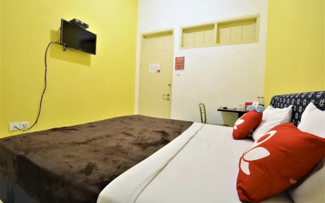 ZEN Rooms Basic Near Pasar Baru
