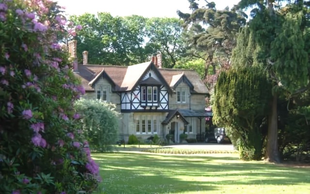 Rylstone Manor