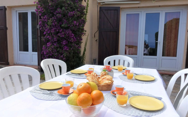 Holiday Home Domaine des Collieres