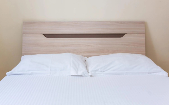 Кониського 7