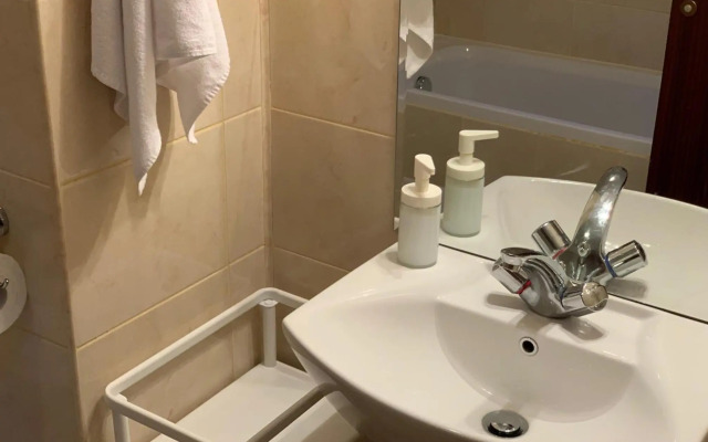 Flora Ski-slope Studio Apartment