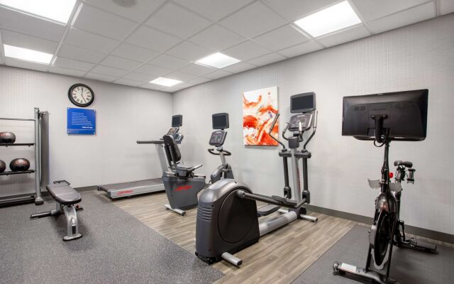 Hampton Inn & Suites Muncie