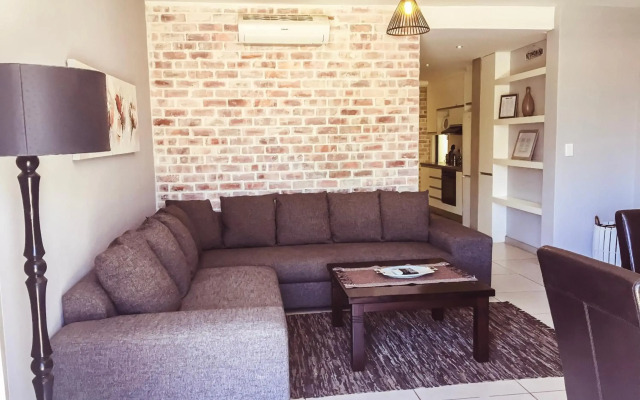 Elegant Apartment at Grove Mall