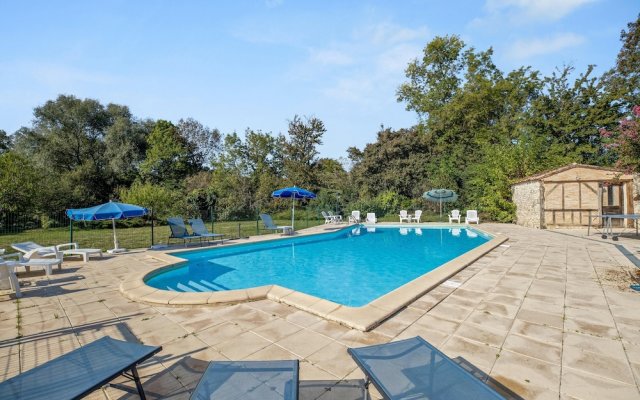House With 6 Bedrooms In Thenac With Private Pool Furnished Garden And Wifi