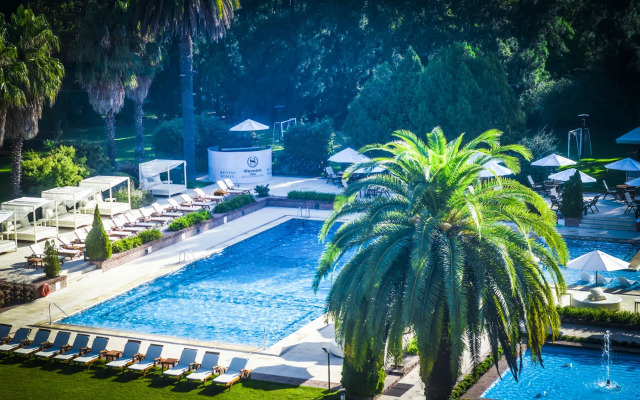 Sheraton Pilar Hotel and Convention Center