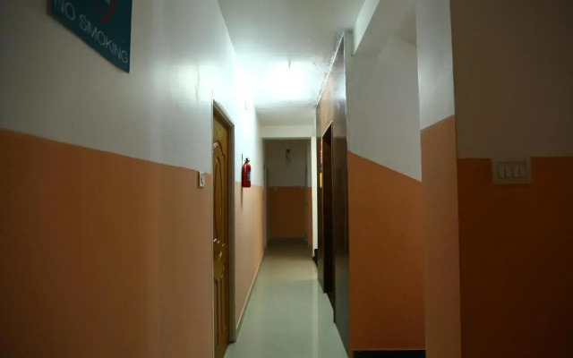 OYO 2140 Apartment Perungudi