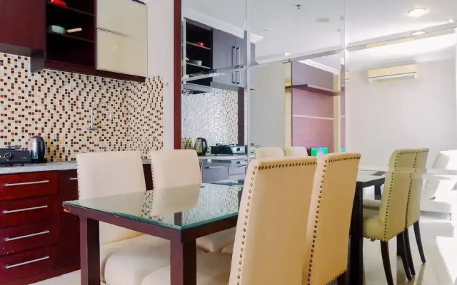 Homey And Comfy Stay 2Br Mangga Dua Apartment